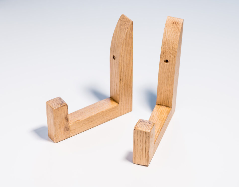 Soporte de roble para tablas de surf